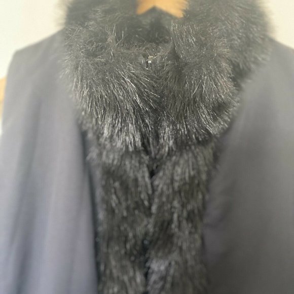 Weatherproof Women’s Faux Fur Puffer Quilted Vest - Picture 3 of 7